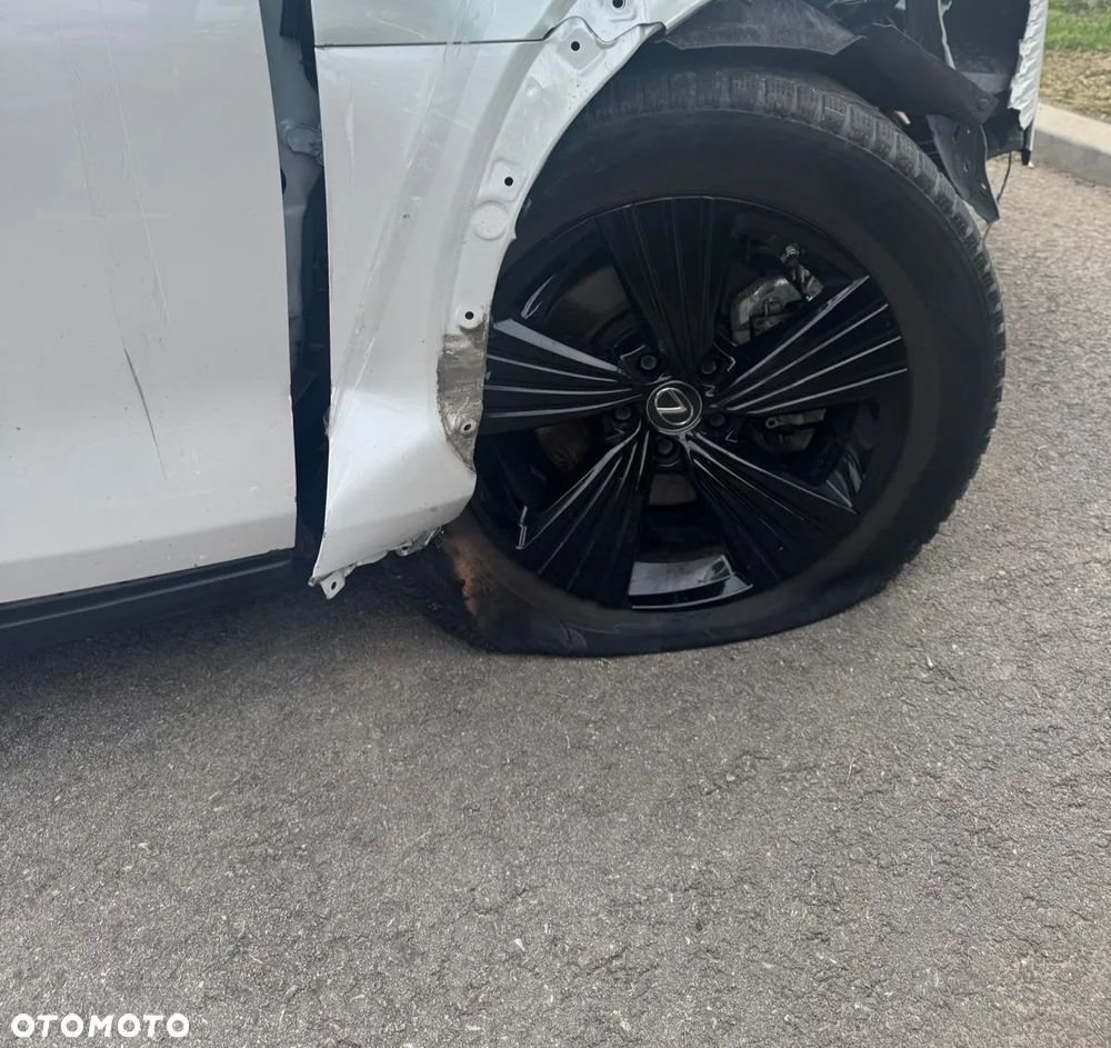 Lexus RZ 450e Prestige DIRECT4 - 7
