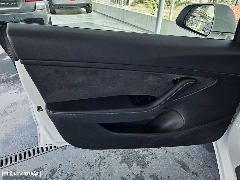 Tesla Model 3 Standard Range Plus RWD - 14
