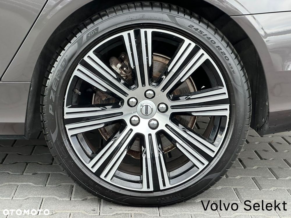 Volvo S90 - 17