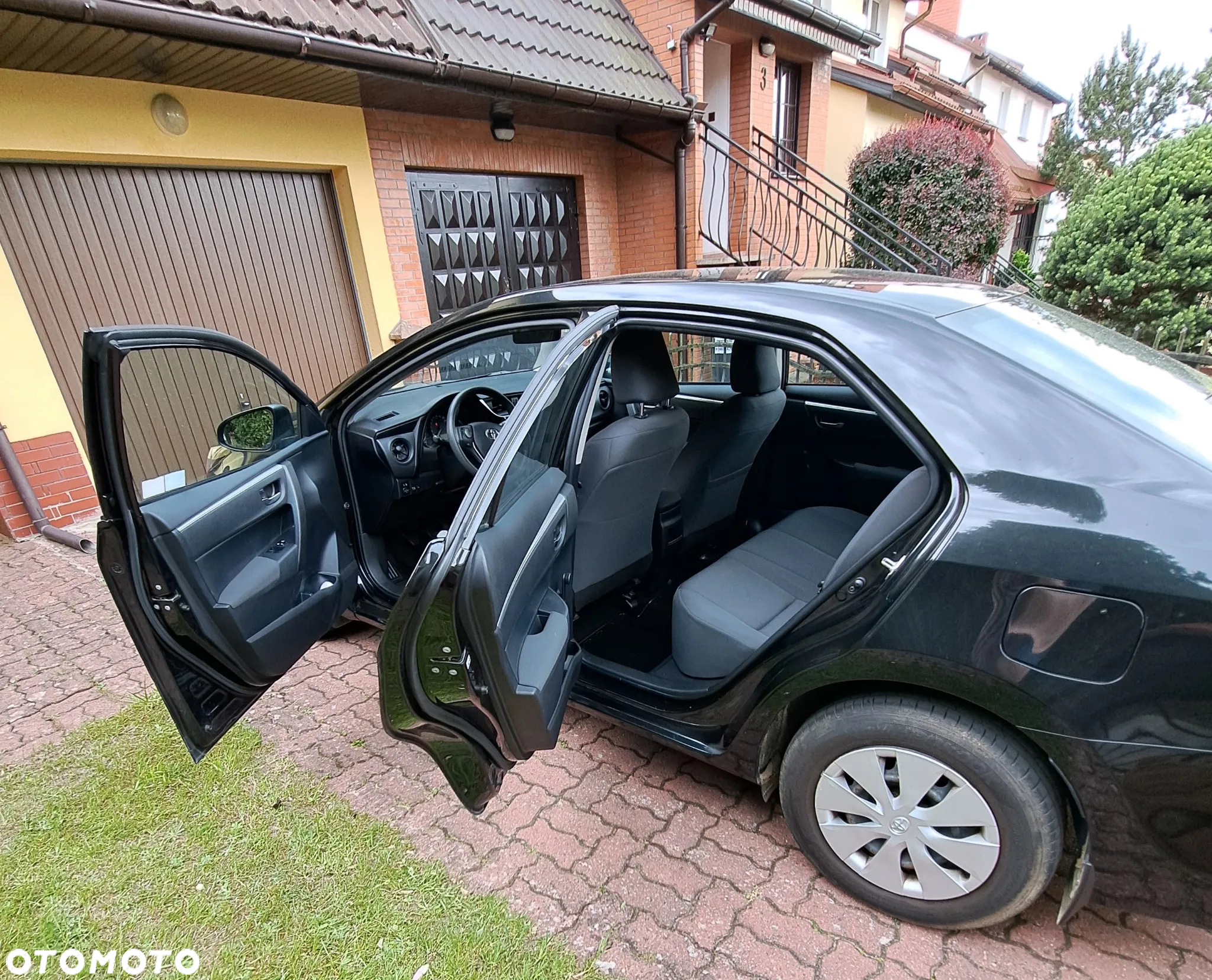 Toyota Corolla 1.6 Active - 11
