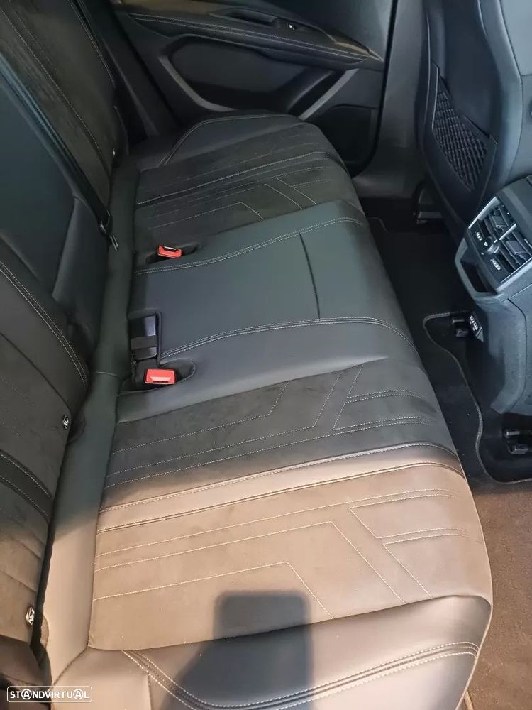 Peugeot 3008 1.6 Hybrid GT Pack e-EAT8 - 17