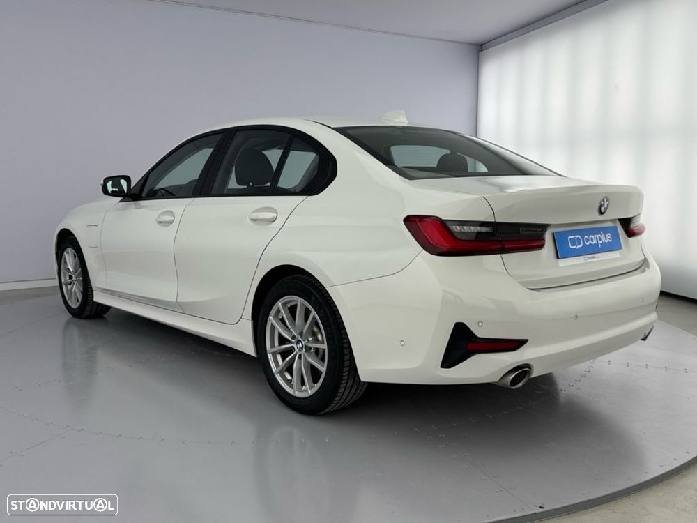 BMW 330 e Auto - 27