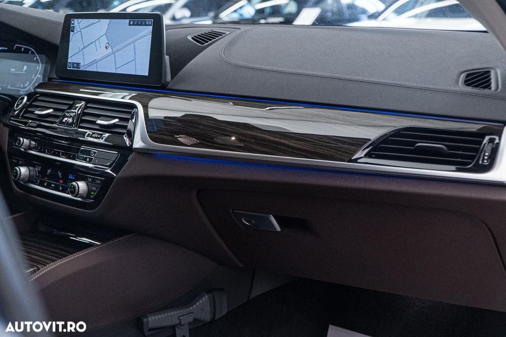 BMW Seria 5 530e iPerformance Aut. Luxury Line - 40