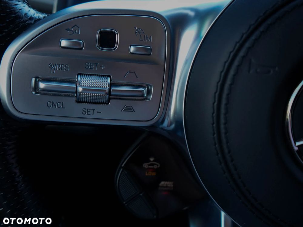 Mercedes-Benz GLE - 35