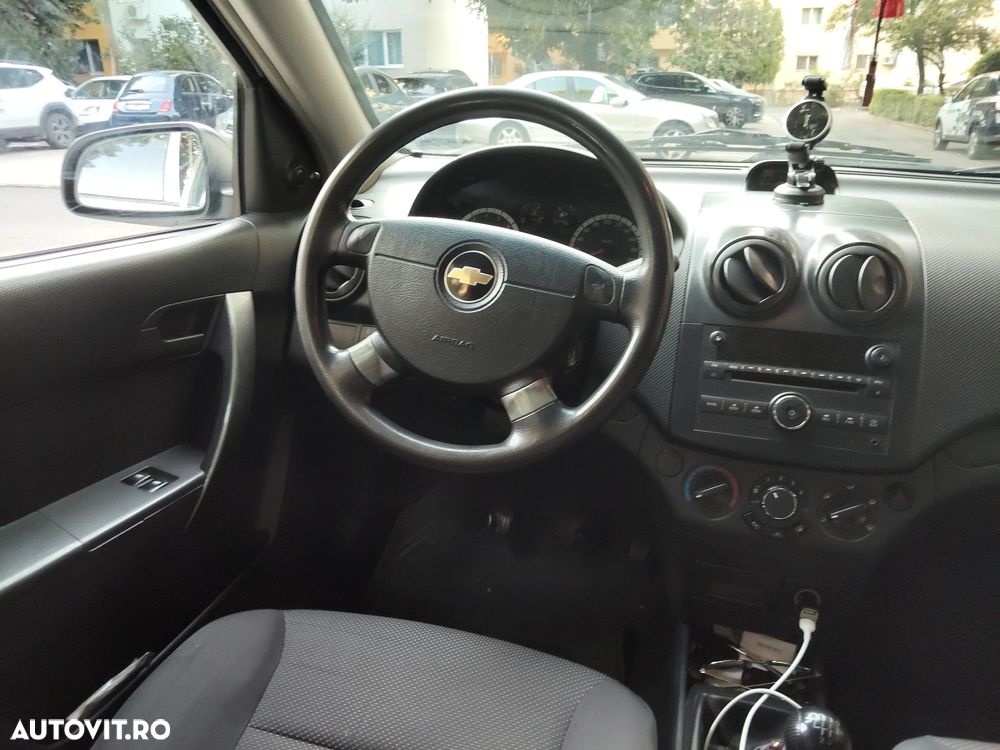 Chevrolet Aveo - 16