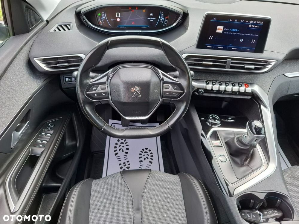 Peugeot 3008 PureTech 130 Stop & Start GPF Allure - 25