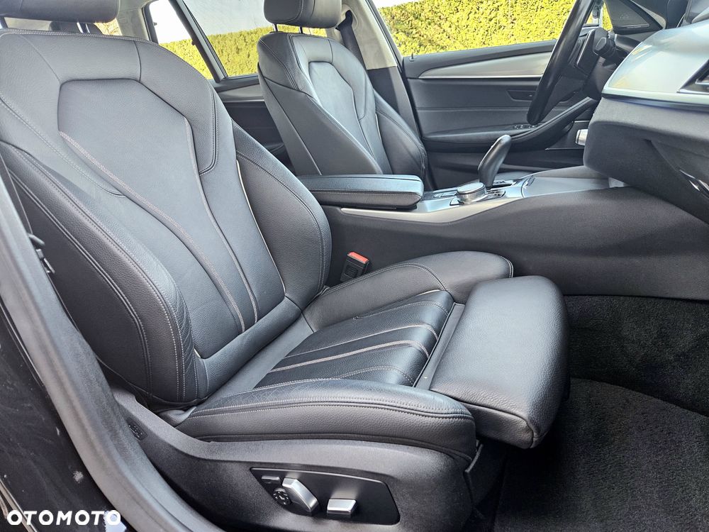 BMW Seria 5 530d xDrive Sport Line - 19