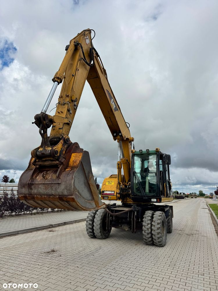 Caterpillar 318C - 2