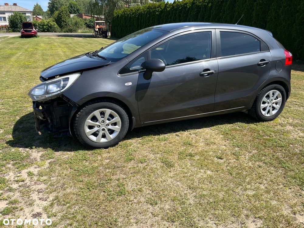 Kia Rio 1.2 Dream Team Edition - 9