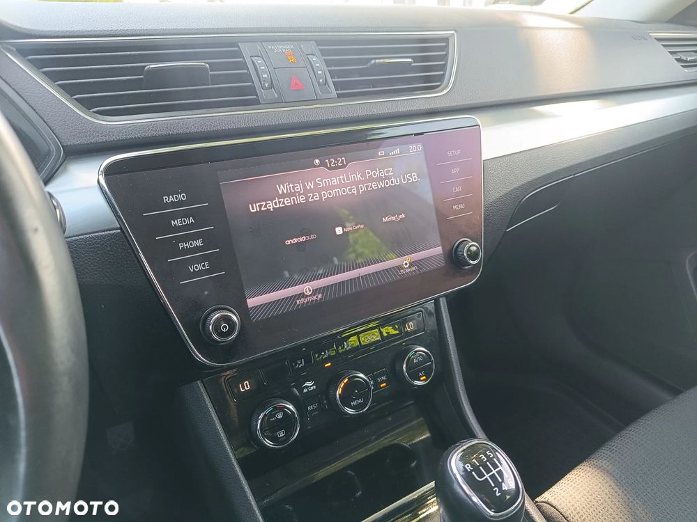 Skoda Superb 2.0 TDI Ambition - 35