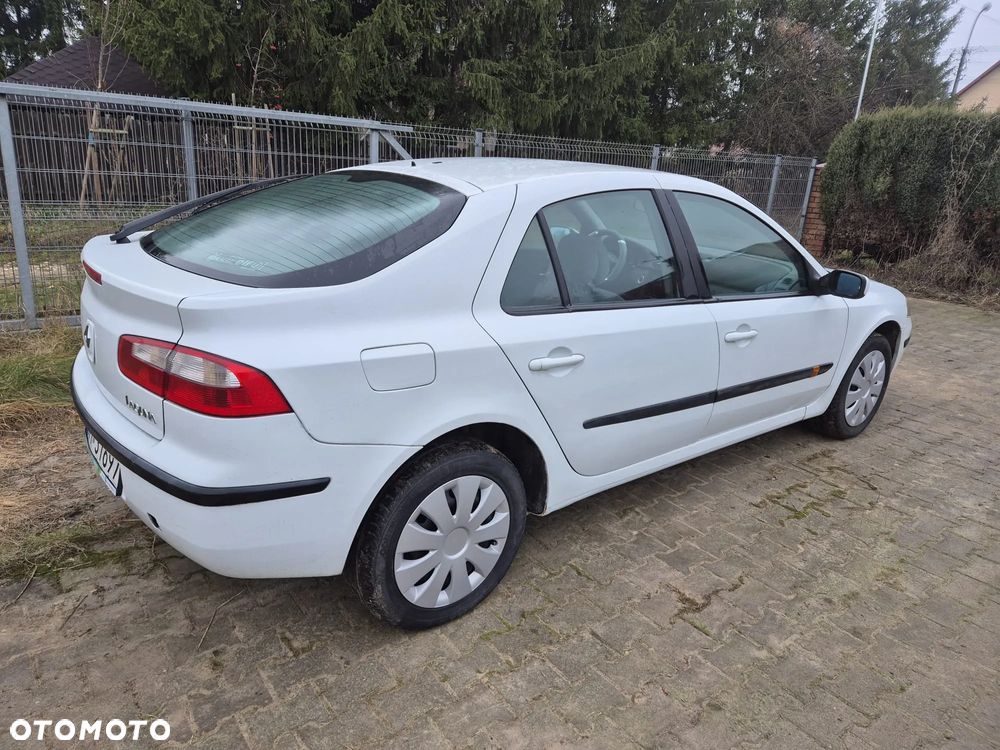 Renault Laguna 1.8 Concorde - 20