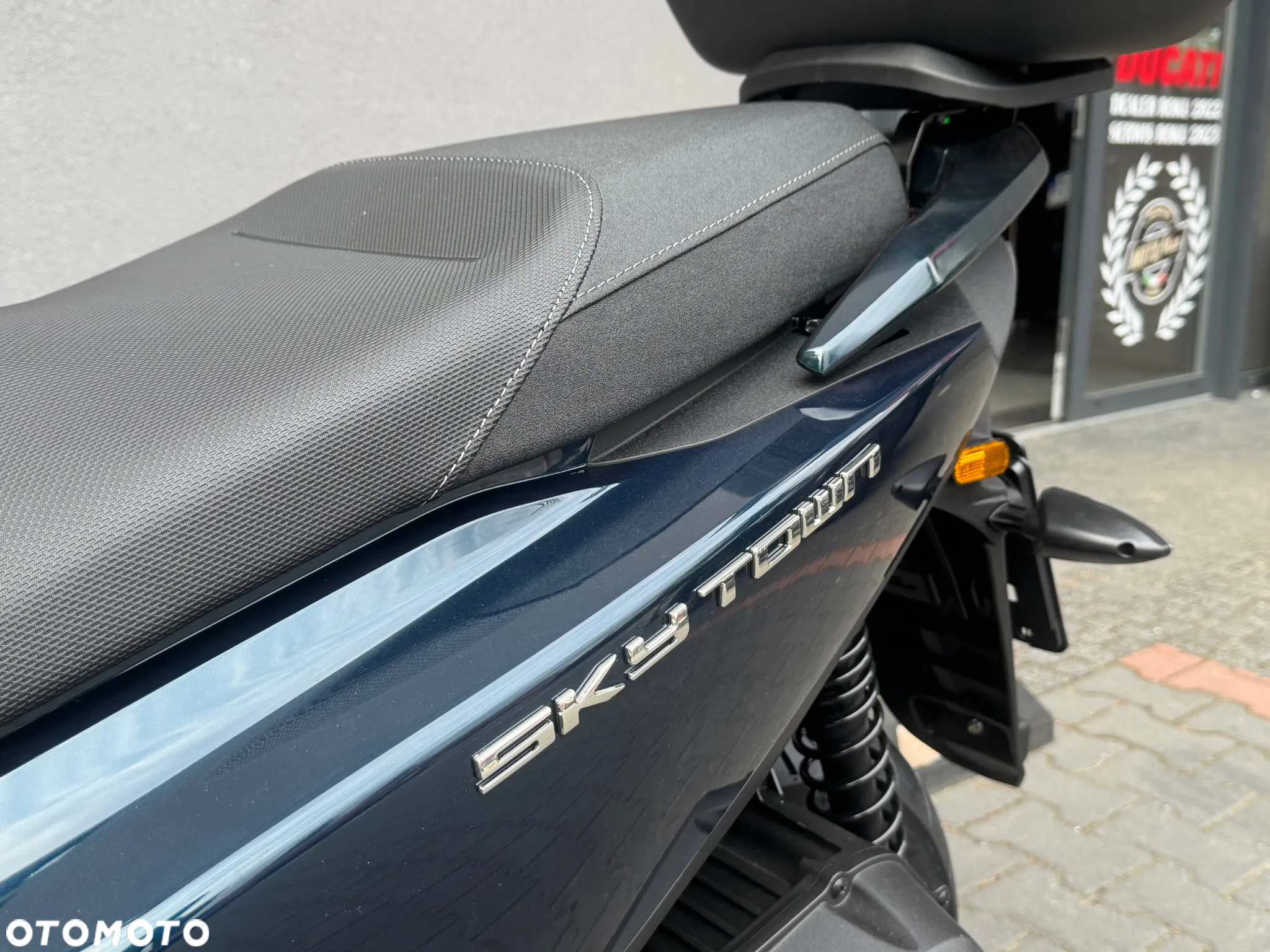 Kymco Skytown - 6
