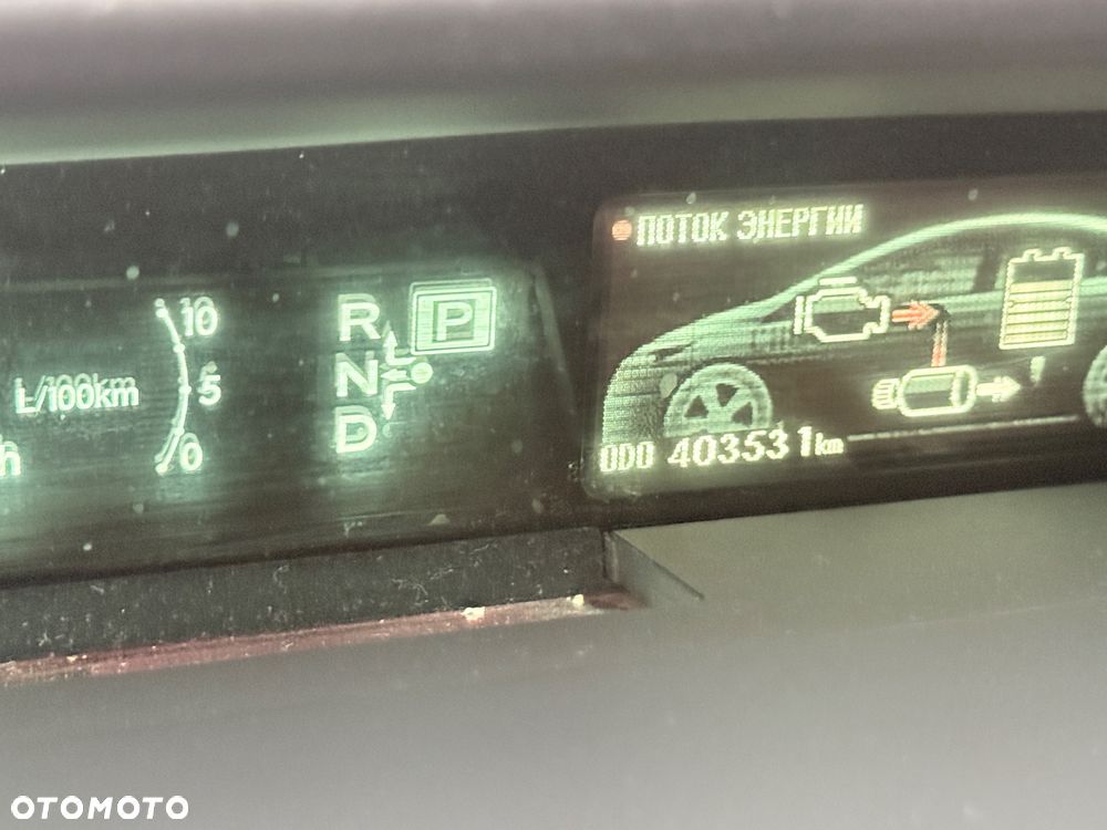 Toyota Prius (Hybrid) Comfort - 12