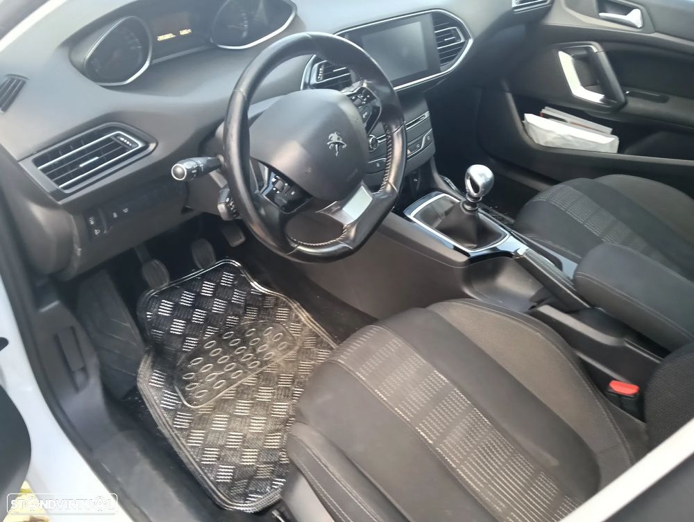 Peugeot 308 SW BlueHDi 120 Stop & Start Allure - 9