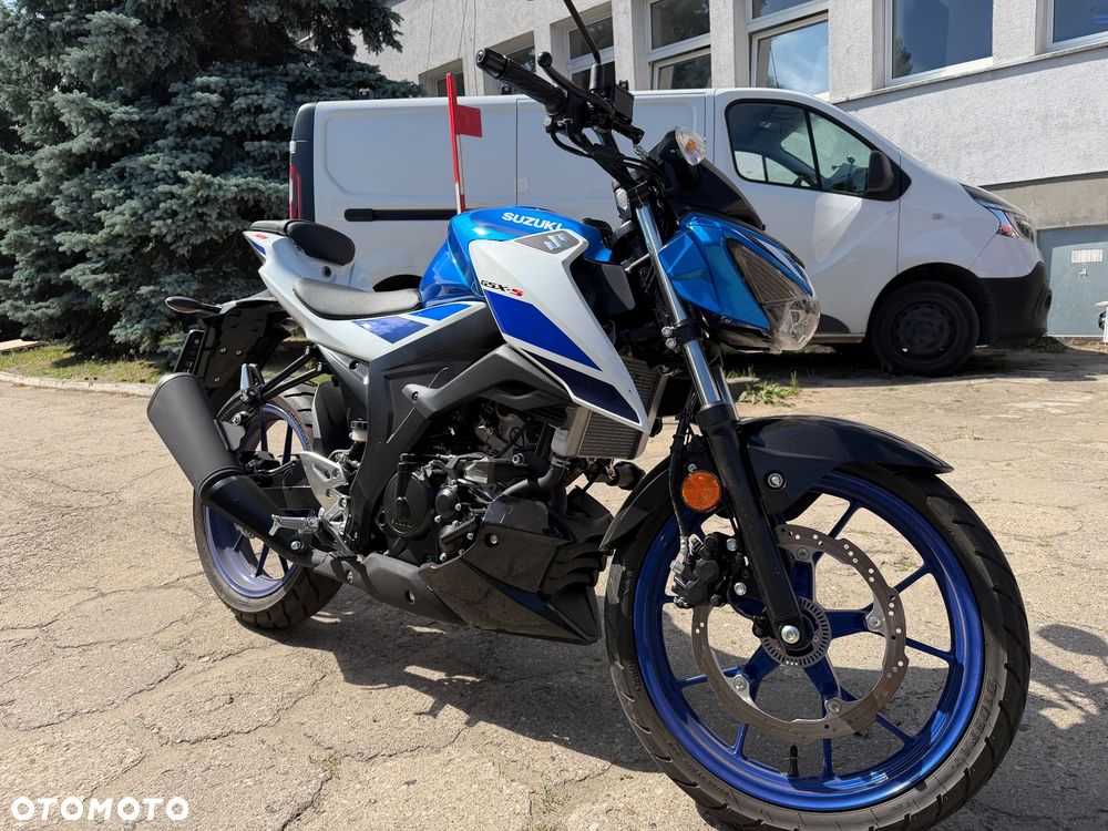 Suzuki GSX - 2