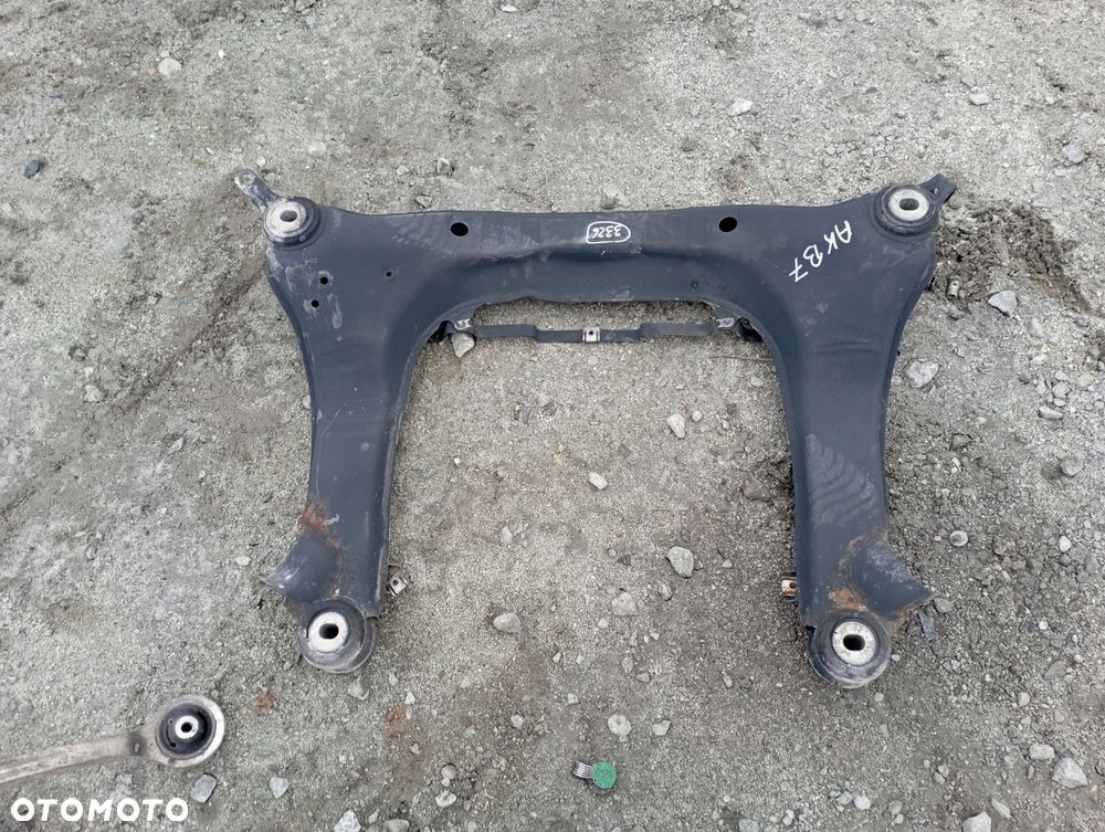 AUDI A4 B7 BELKA POD SILNIK SANKI PRZÓD - 1