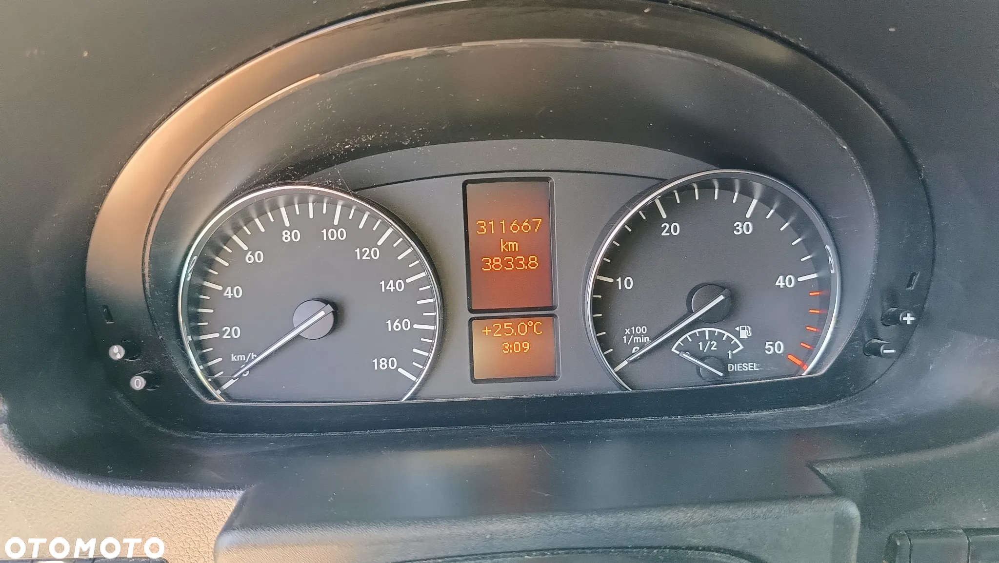 Mercedes-Benz Sprinter L2H2 Średniak 319 CDI 3.0 V6 190KM - 15