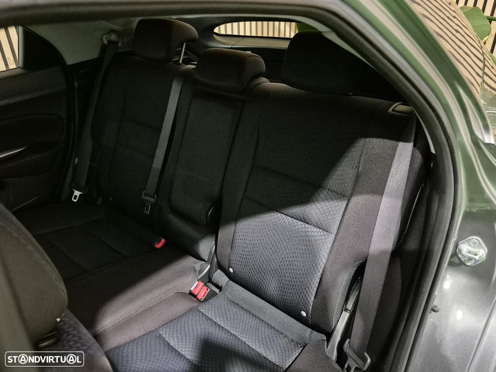 Honda Civic 1.8 Elegance - 28
