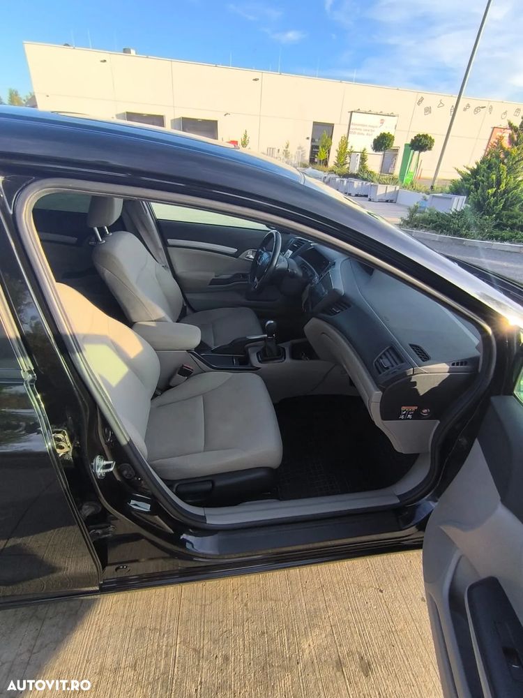 Honda Civic 1.8 MT LS - 10