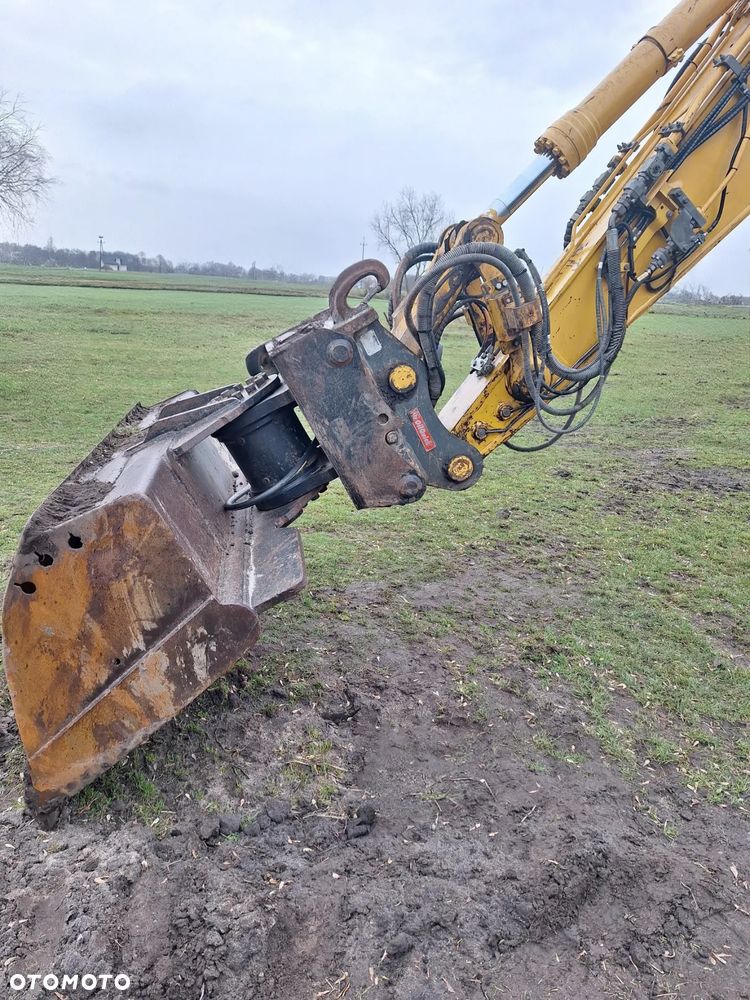 Komatsu PC240NLC-10 - 4