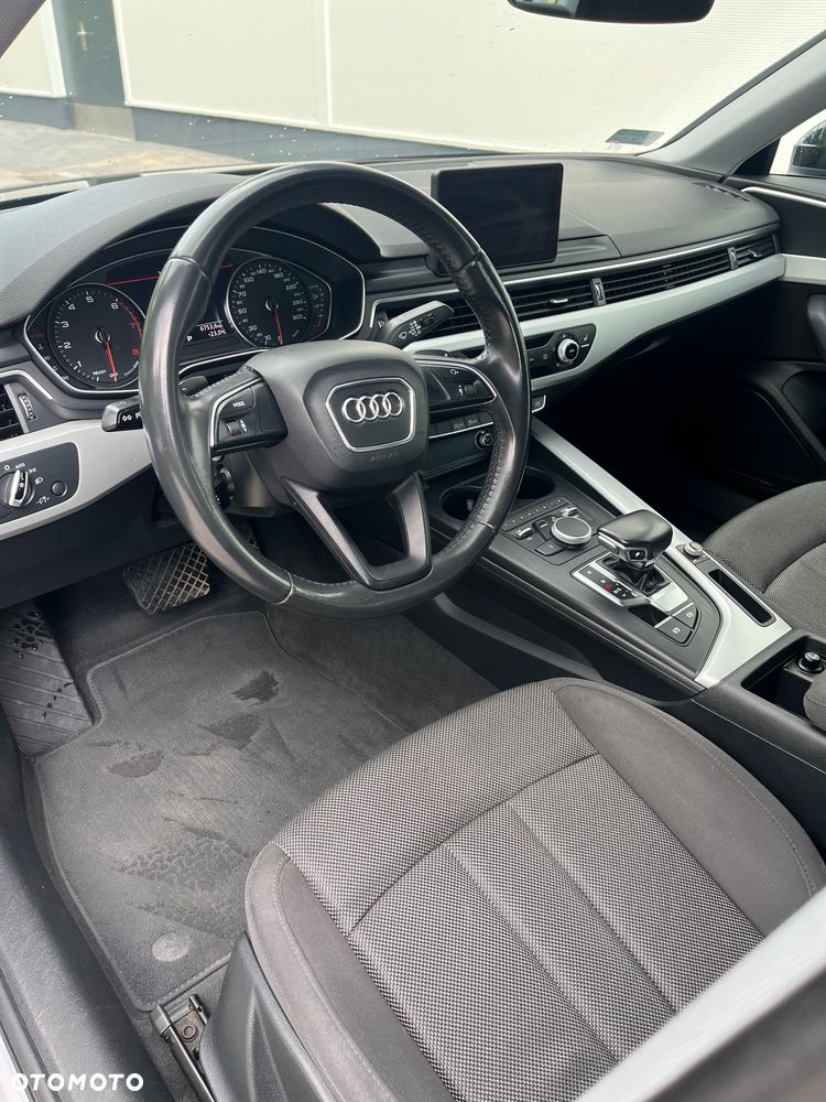 Audi A4 Limousine - 9