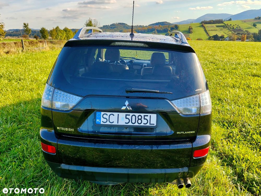 Mitsubishi Outlander 3.0 V6 XLS - 6