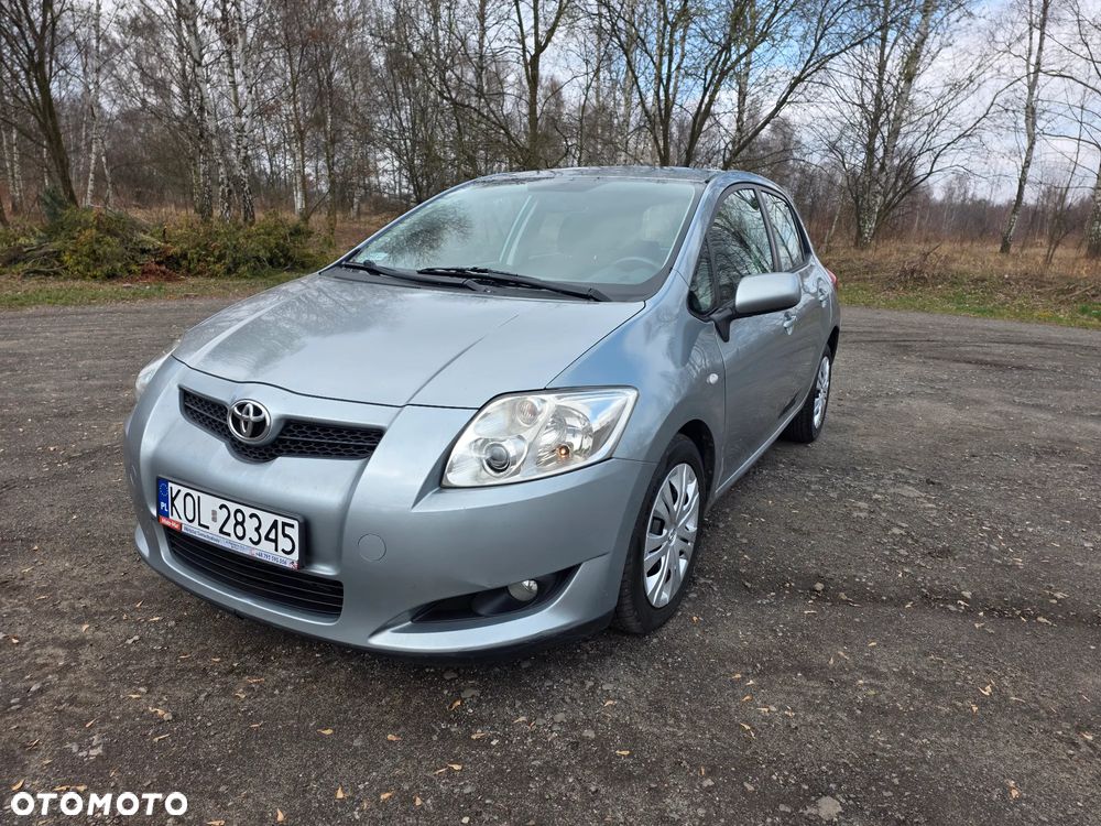Toyota Auris 2.0 D-4D - 1