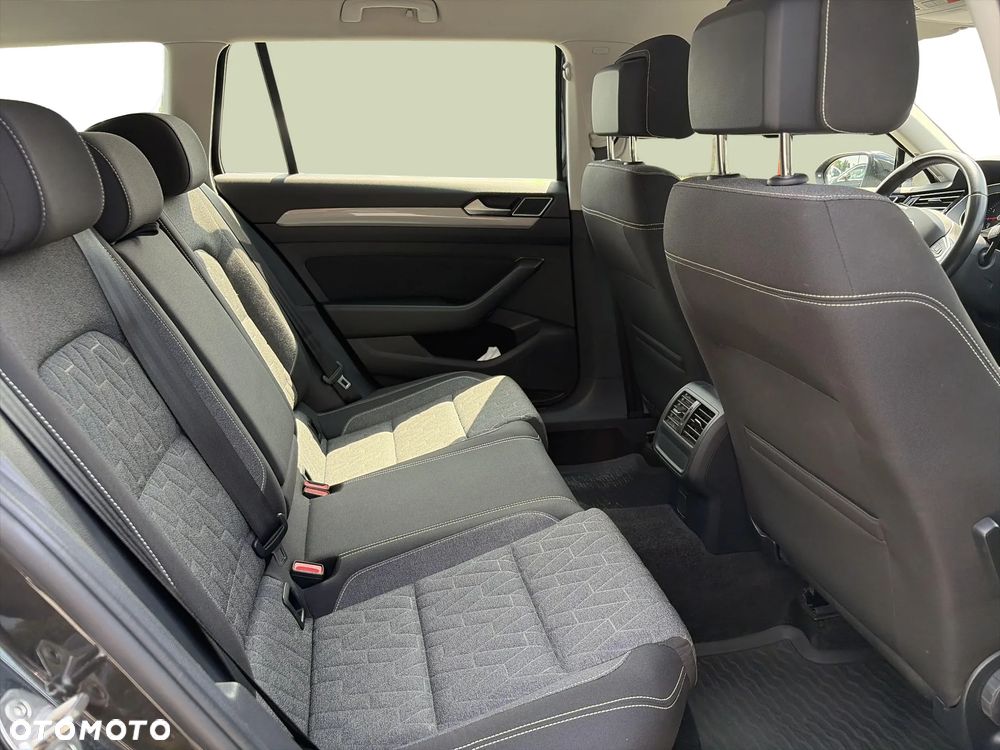 Volkswagen Passat 1.5 TSI EVO Business DSG - 23