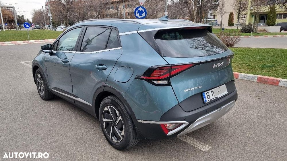 Kia Sportage 1.6 T-GDI HEV 6AT 4x2 Style - 4