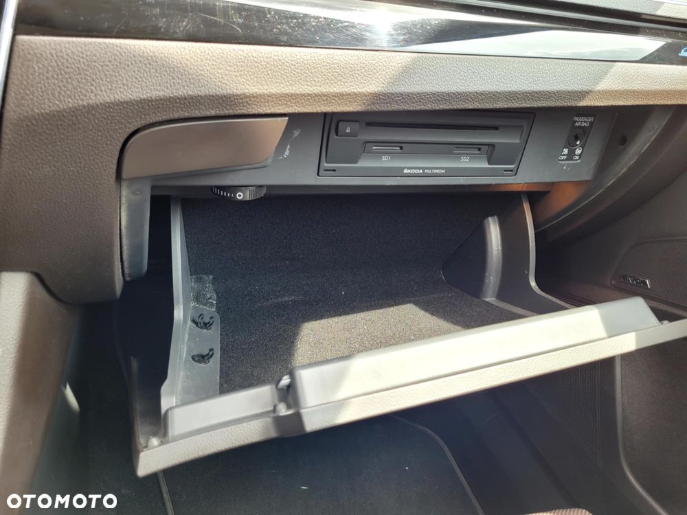 Skoda Superb 2.0 TSI 4x4 L&K DSG - 20