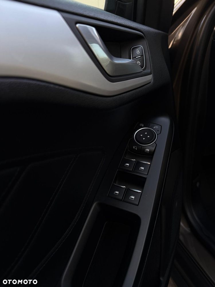 Ford Focus 1.0 EcoBoost Trend Edition Business - 27
