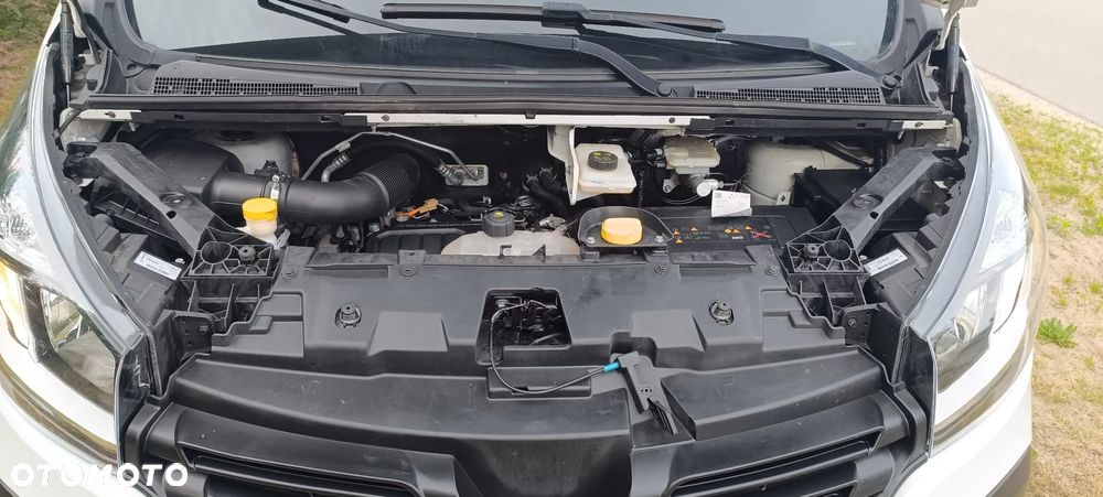 Renault Trafic - 13