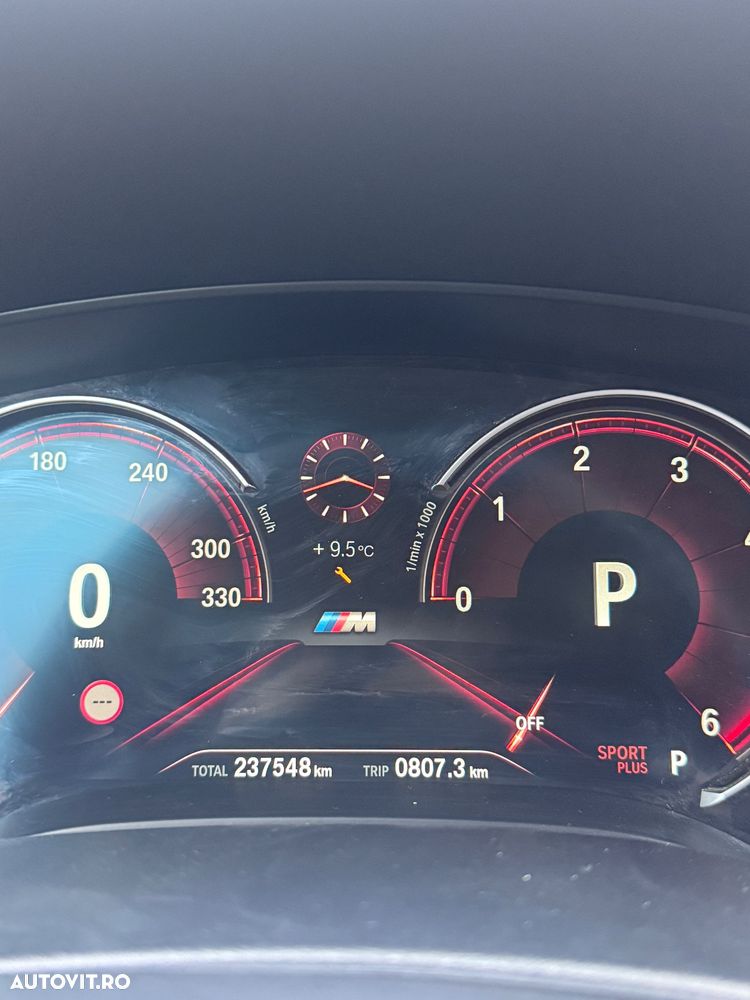 BMW Seria 5 530d xDrive AT - 14