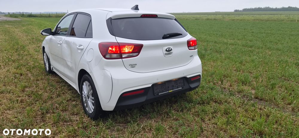 Kia Rio - 5