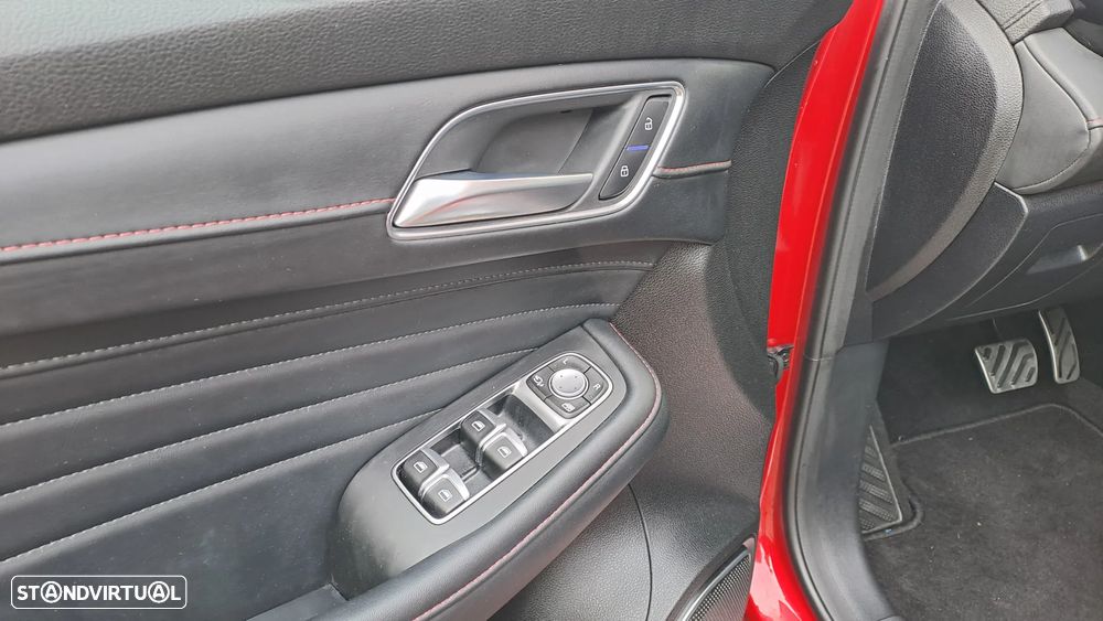 MG EHS 1.5 T-GDI Plug-in Hybrid Luxury - 26