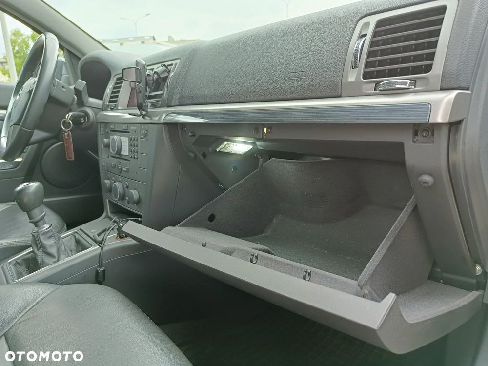 Opel Vectra 1.9 CDTI DPF Cosmo Plus - 19