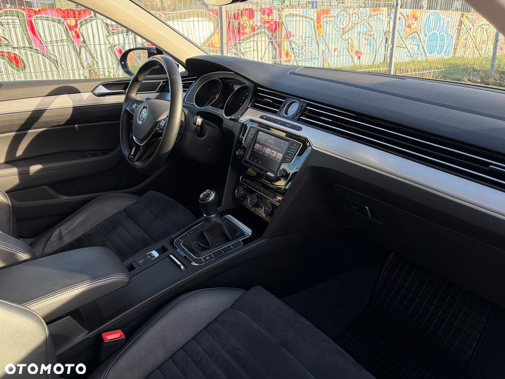 Volkswagen Passat 1.8 TSI BMT Highline - 15