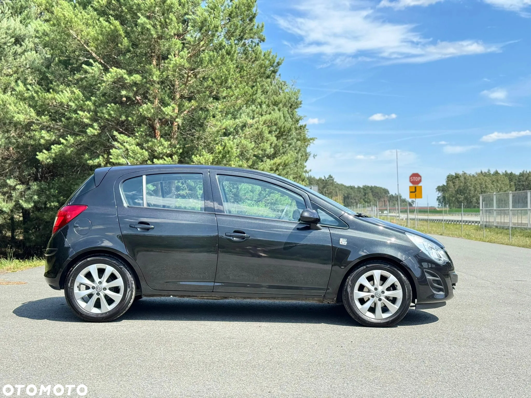 Opel Corsa 1.4 16V Edition 150 - 4