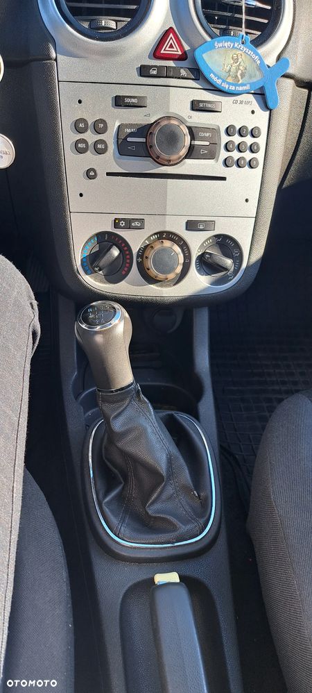 Opel Corsa 1.2 16V - 9