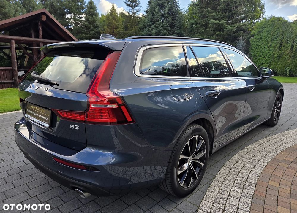 Volvo V60 B3 B DKG Momentum Pro - 11