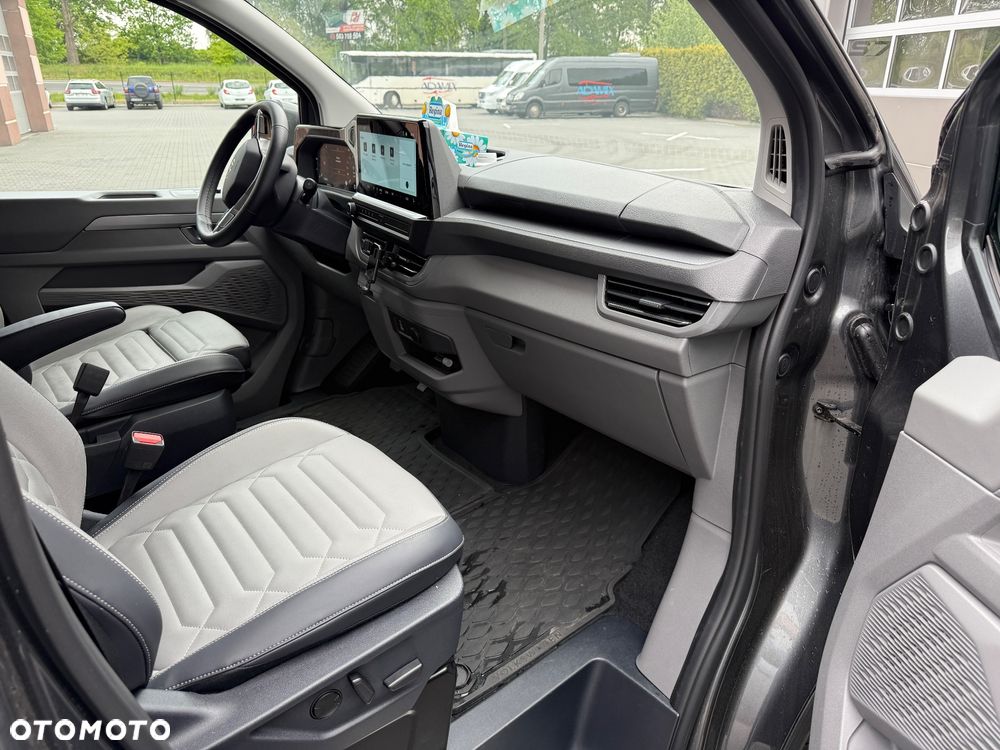 Volkswagen Caravelle - 9
