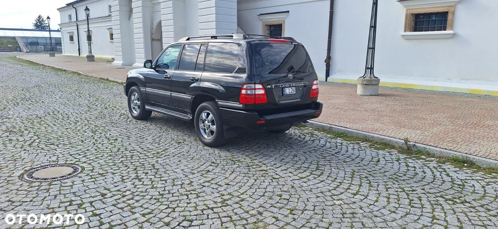 Toyota Land Cruiser - 9