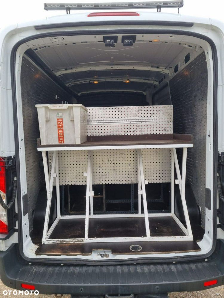 Ford Transit - 18