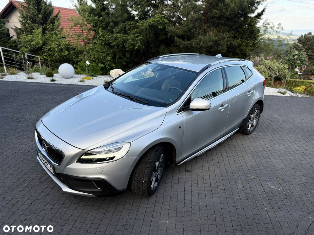 Volvo V40 Cross Country T3 Drive-E Ocean Race - 6