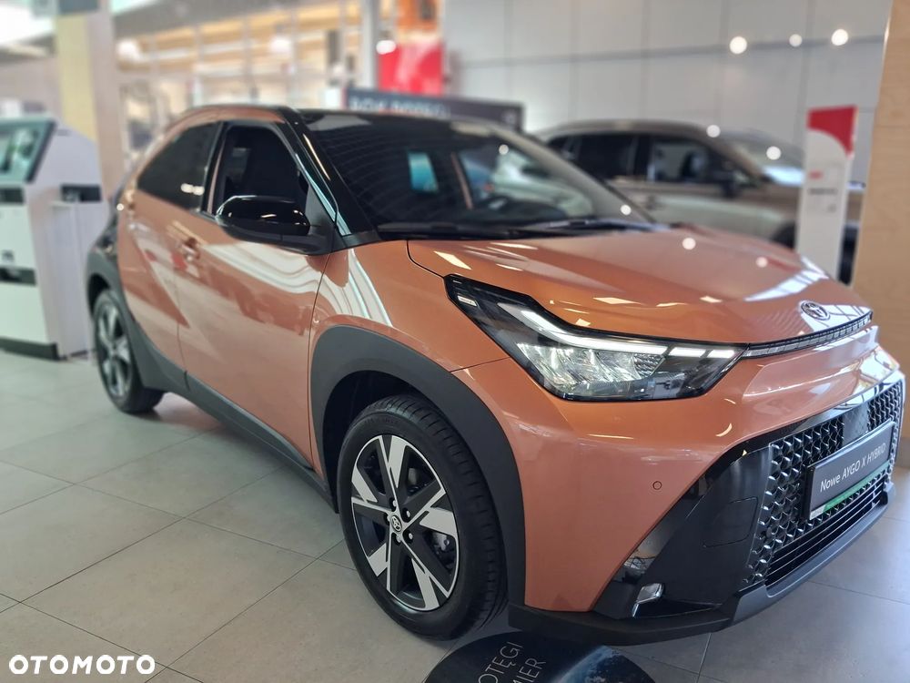 Toyota Aygo X Hybrid 1.5 Style e-CVT - 8