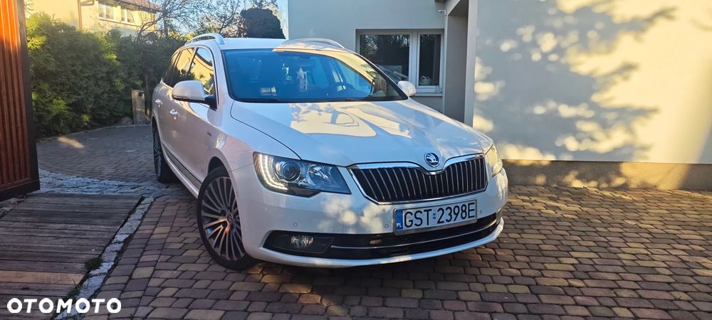 Skoda Superb 2.0 TDI 4x4 L&K DSG - 1