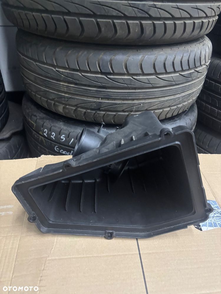 JEEP CHEROKEE KL LIFT 2019 2.4 GÓRNA OBUDOWA FILTRA POWIETRZA - 4