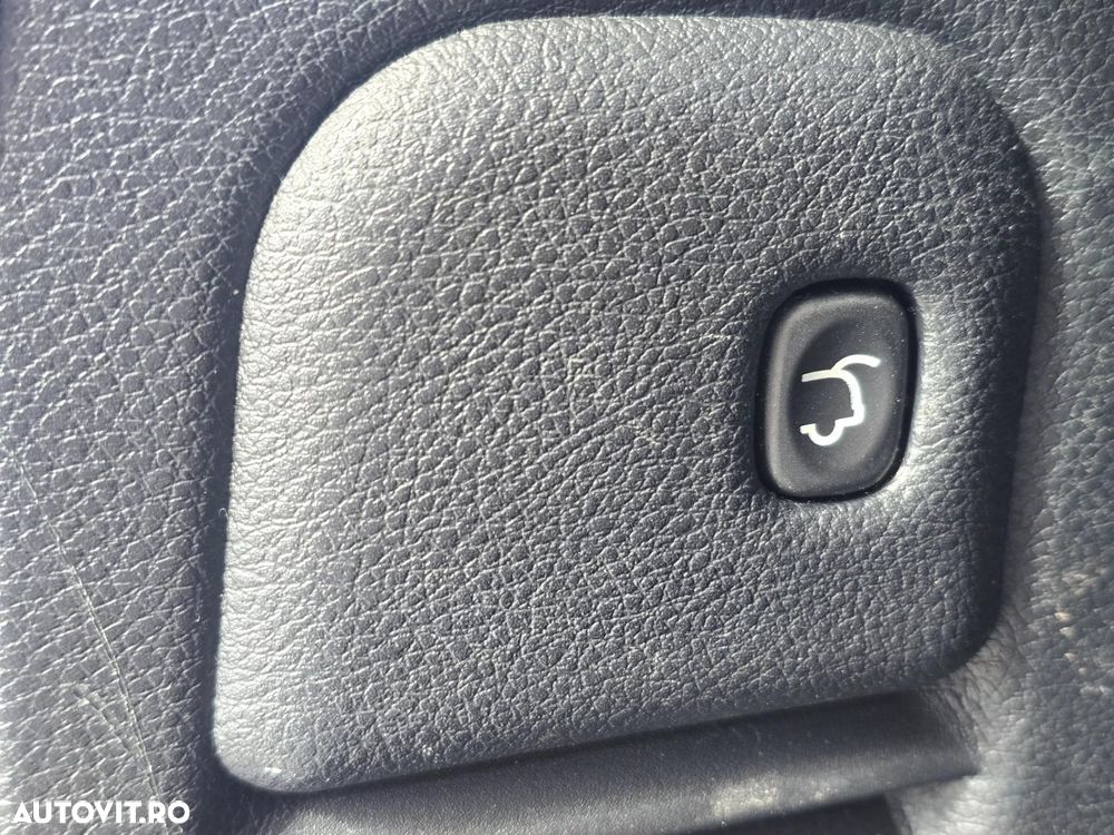 Jeep Grand Cherokee - 28