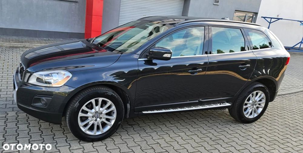 Volvo XC 60 D5 AWD Momentum - 4