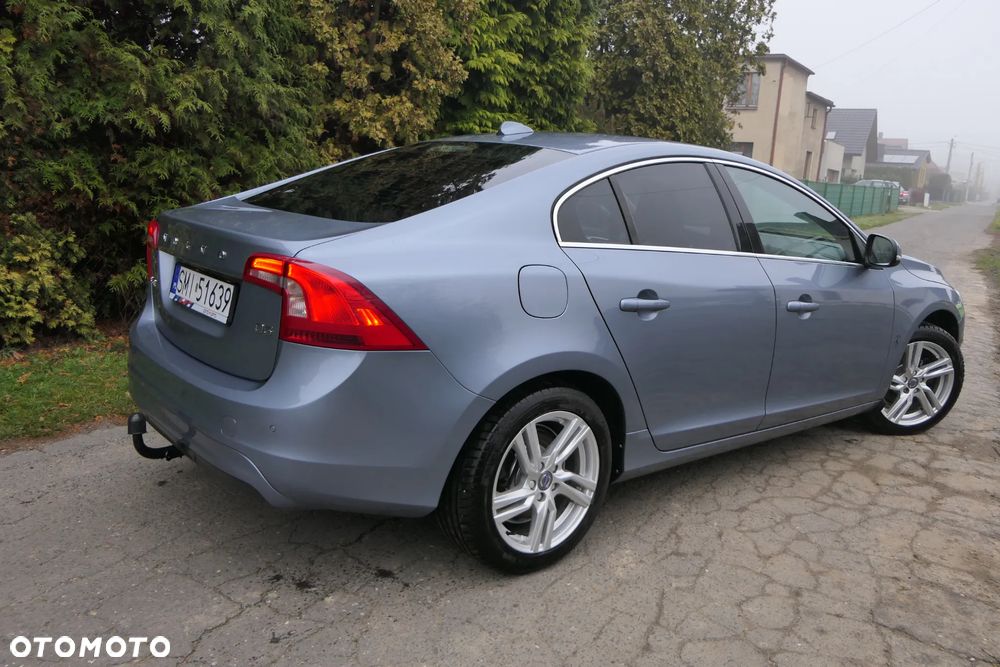 Volvo S60 D3 Drive-E Momentum - 9